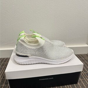 Nine West Silver Sparkly Slip-On Sneakers Size 6